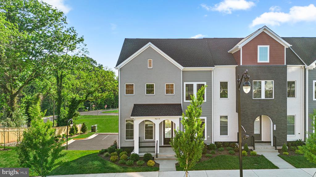 2 GRANT AVENUE Unit: TAYLOR 28-R2