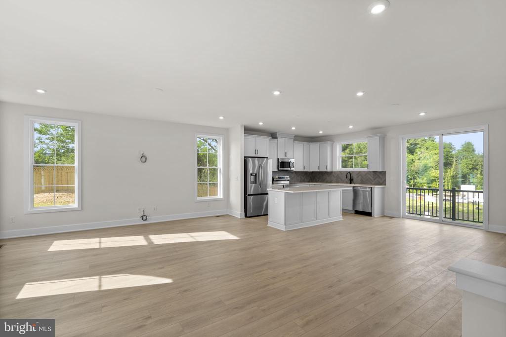 2 GRANT AVENUE Unit: TAYLOR 28-R2