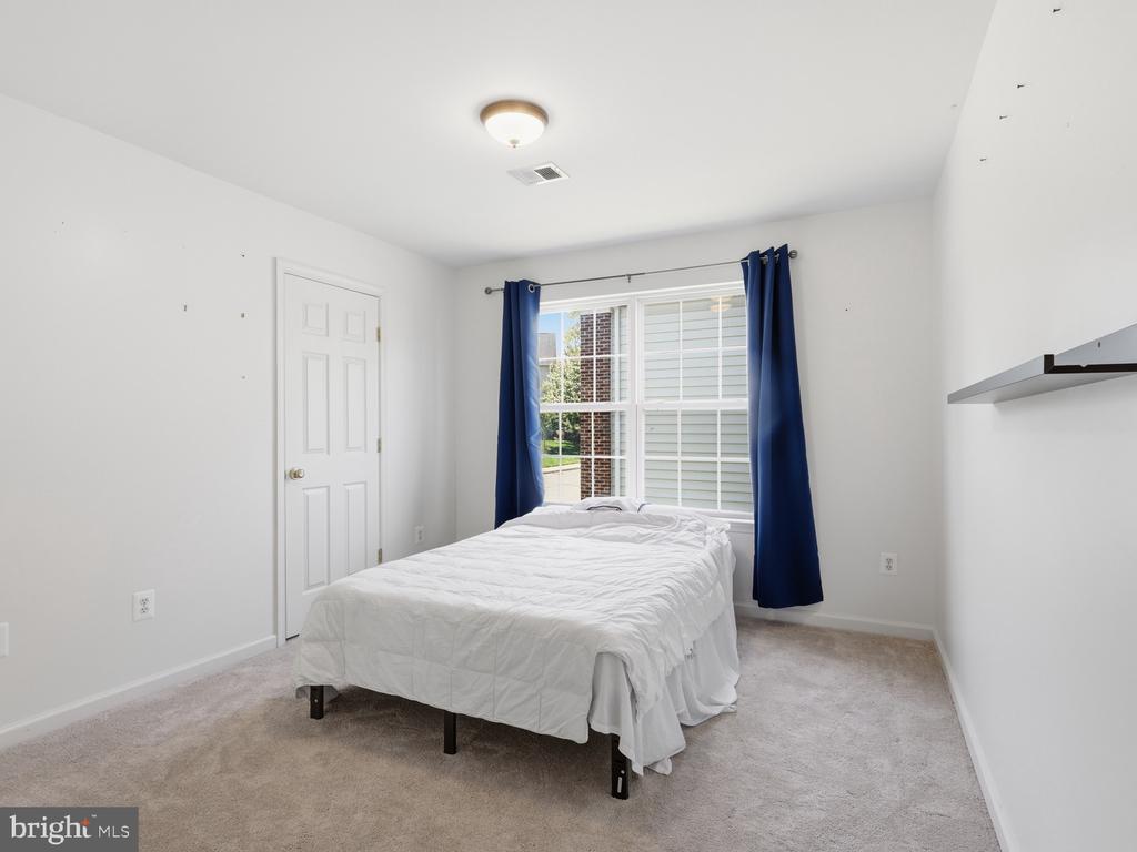9477 BANKHEAD DRIVE