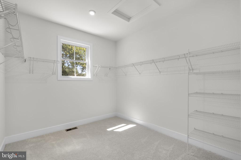 2 DOGWOOD DRIVE Unit: SHEA 24-R2