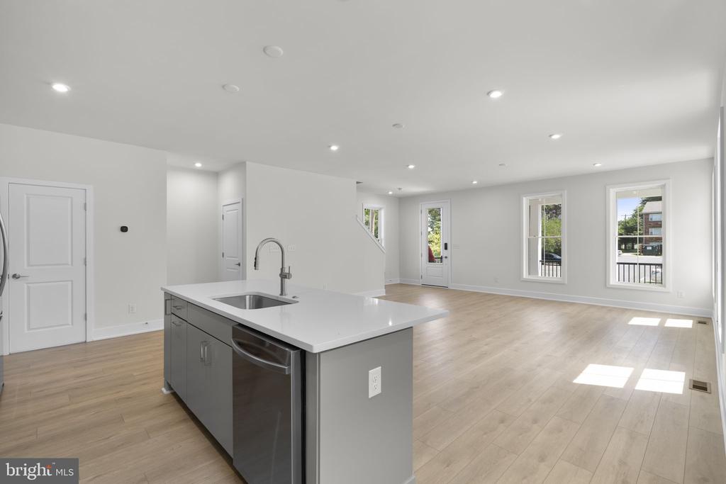 2 DOGWOOD DRIVE Unit: SHEA 24-R2