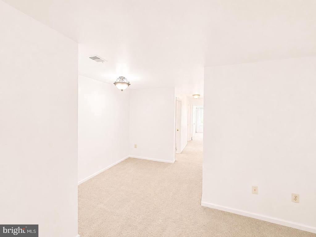 9553 BATTERY HEIGHTS BOULEVARD Unit: 202
