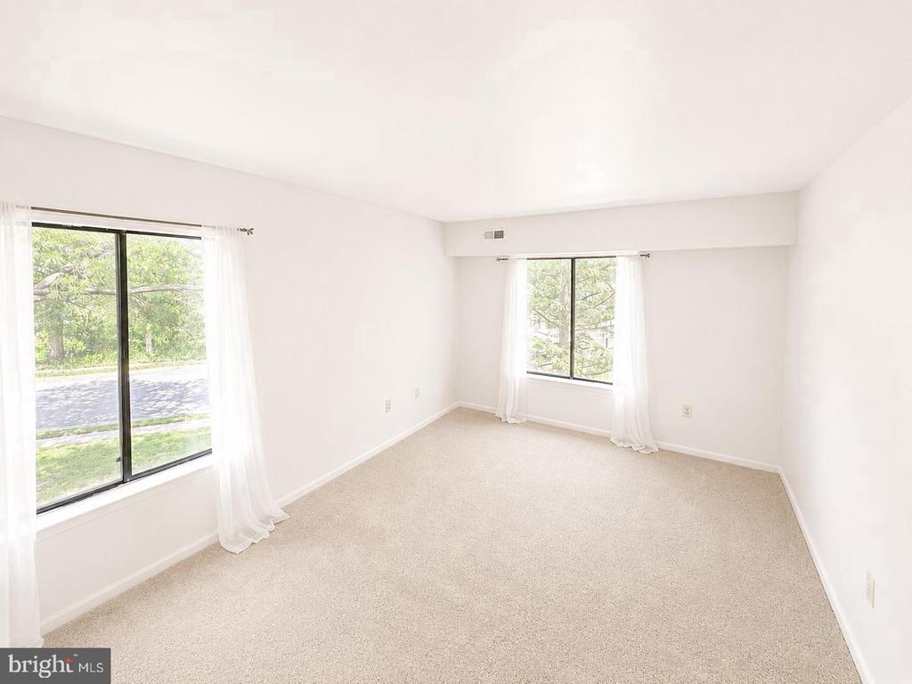 9553 BATTERY HEIGHTS BOULEVARD Unit: 202