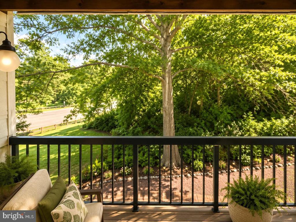 9553 BATTERY HEIGHTS BOULEVARD Unit: 202