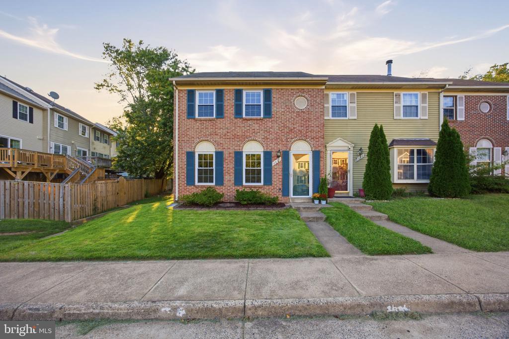 8650 POINT OF WOODS DRIVE