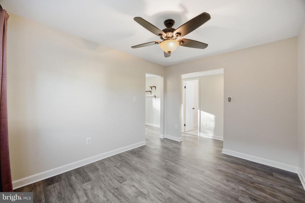 8650 POINT OF WOODS DRIVE