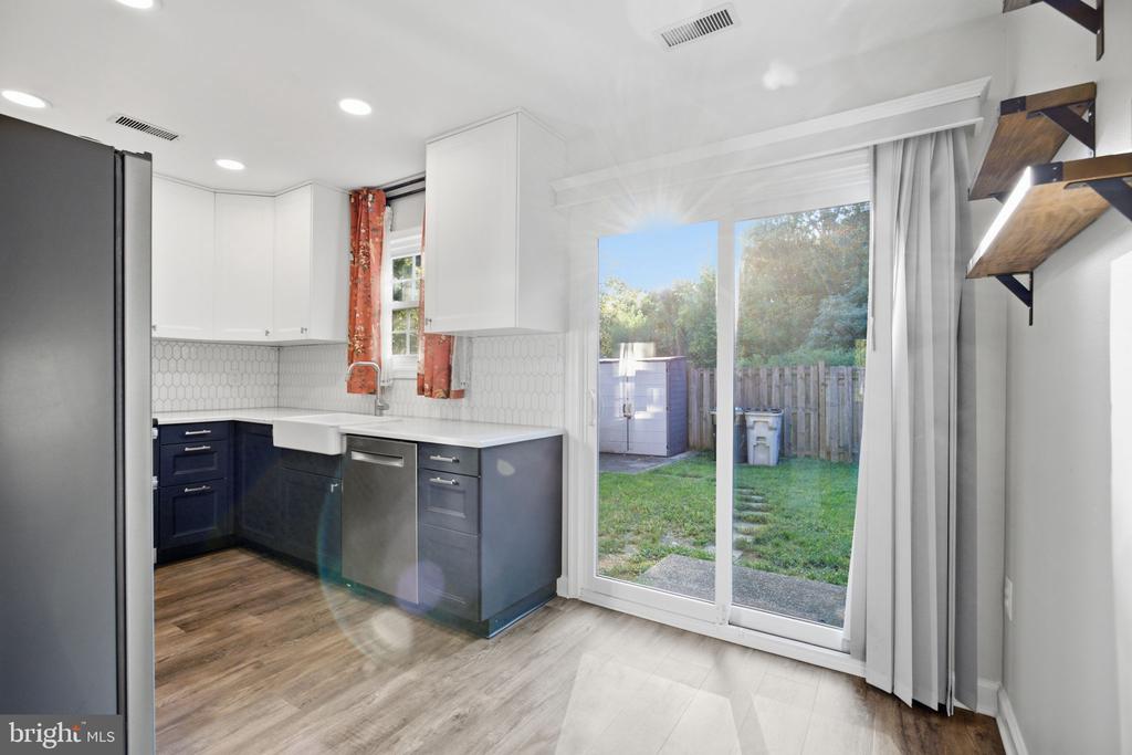 8650 POINT OF WOODS DRIVE