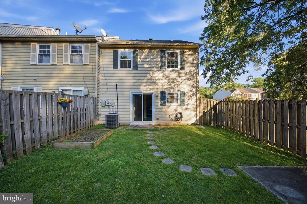 8650 POINT OF WOODS DRIVE