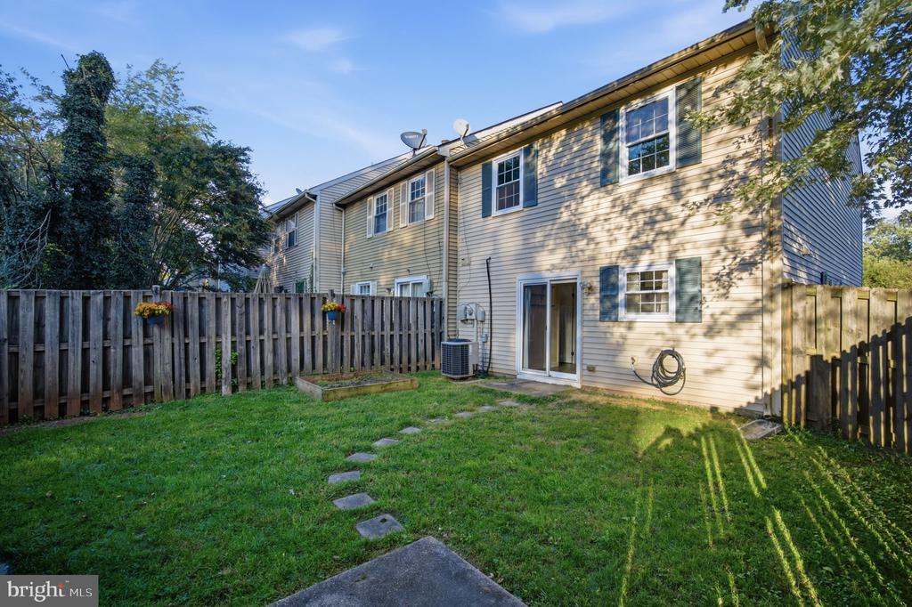 8650 POINT OF WOODS DRIVE