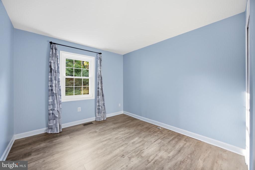 8650 POINT OF WOODS DRIVE