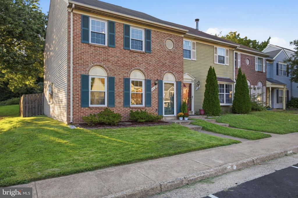 8650 POINT OF WOODS DRIVE