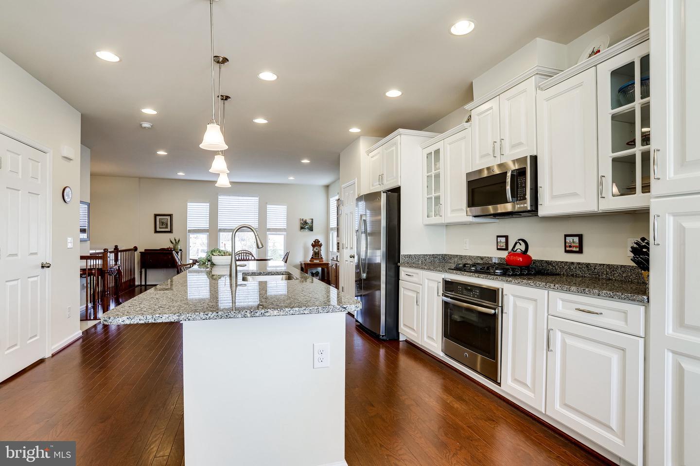 9077 ALEXANDER WAY