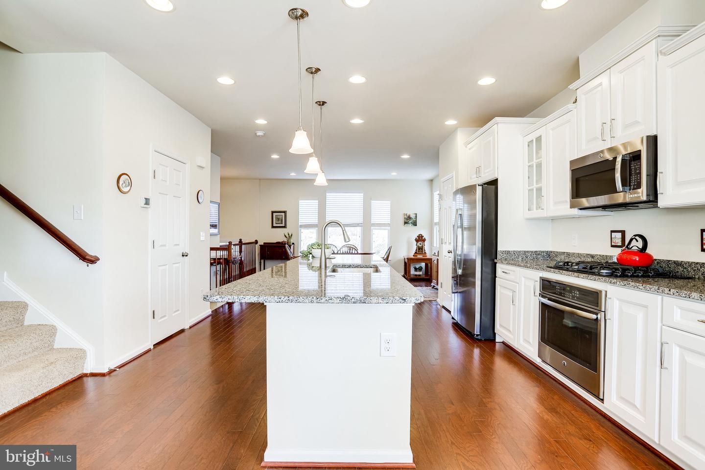 9077 ALEXANDER WAY