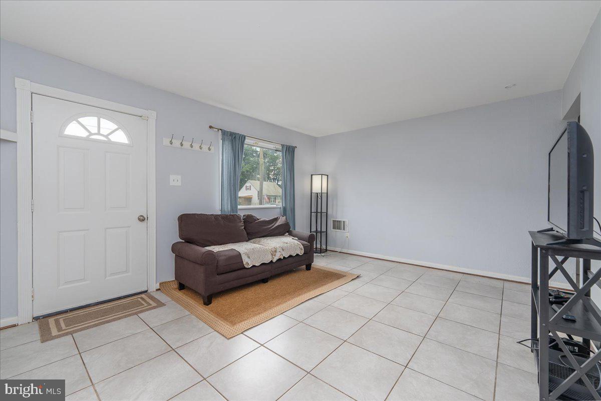 251 KENT DRIVE