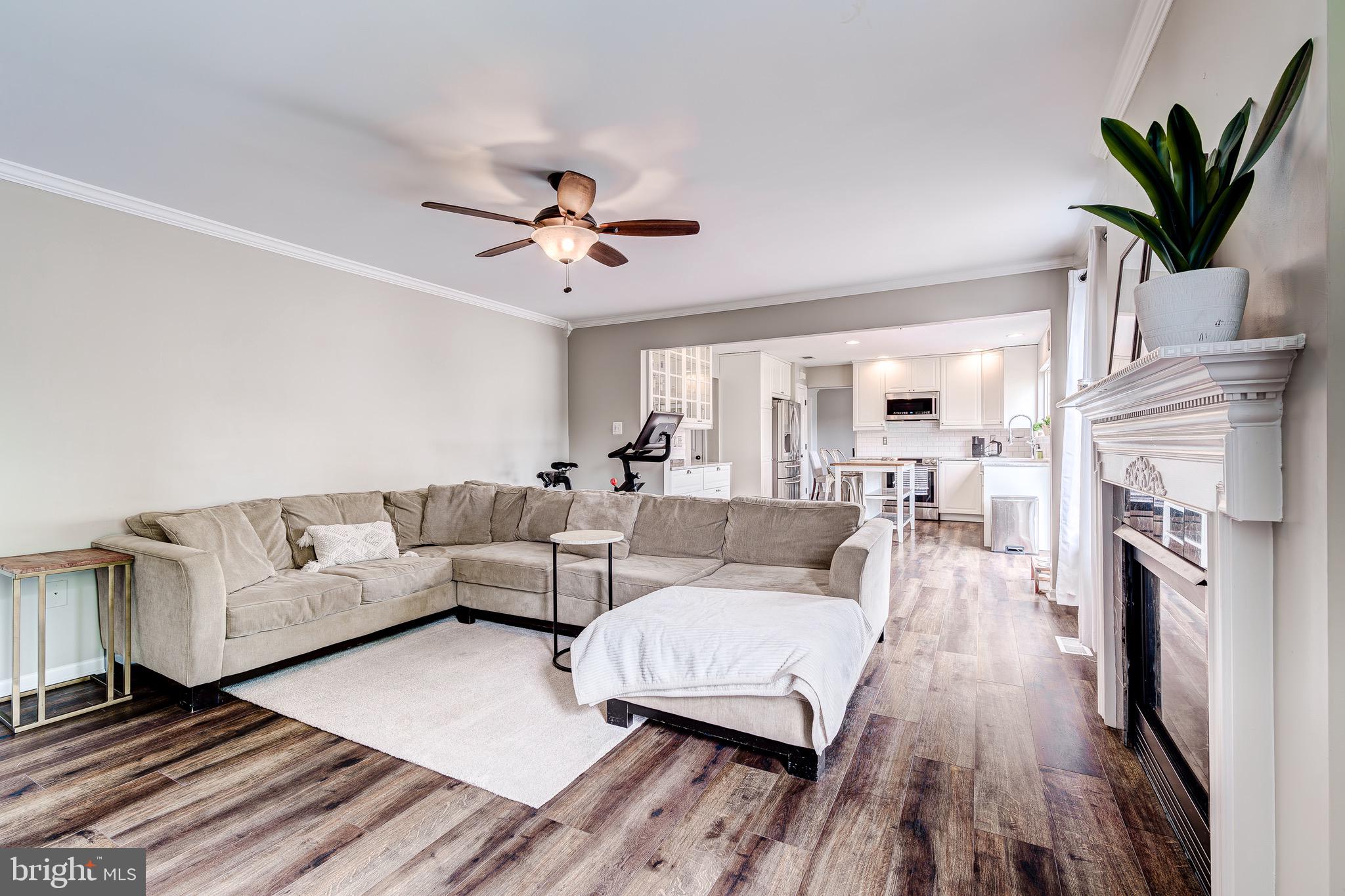 9403 Sonia Ct
