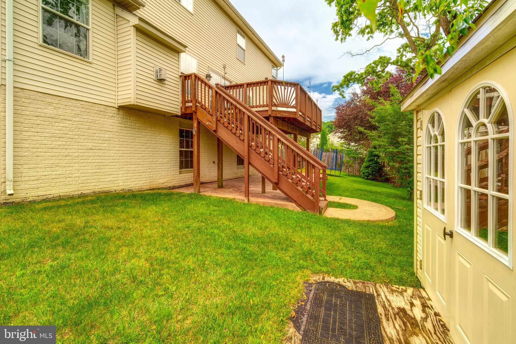 9403 Sonia Ct