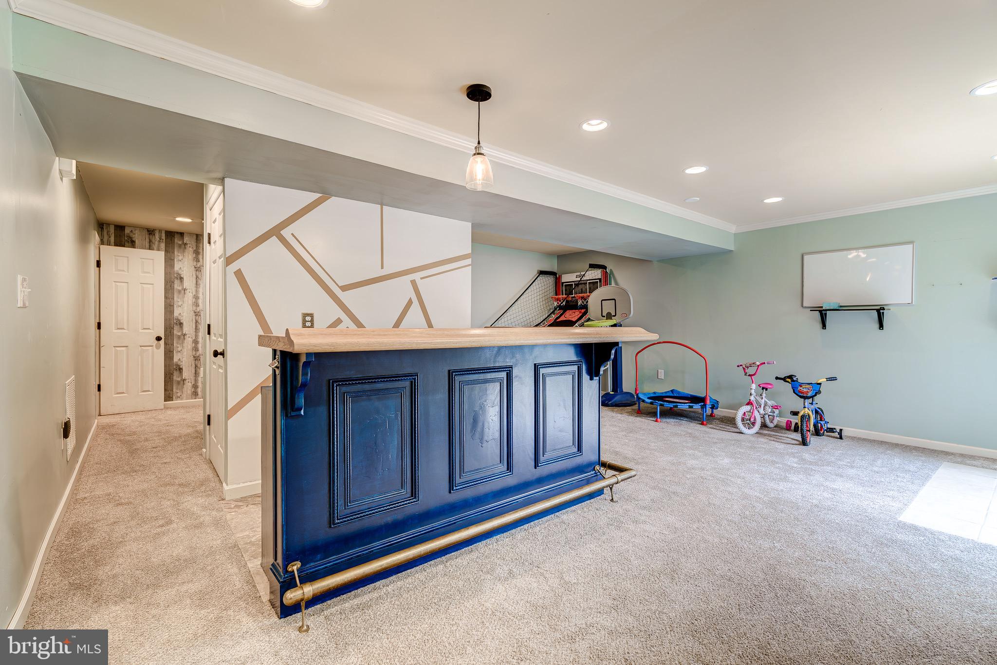 9403 Sonia Ct