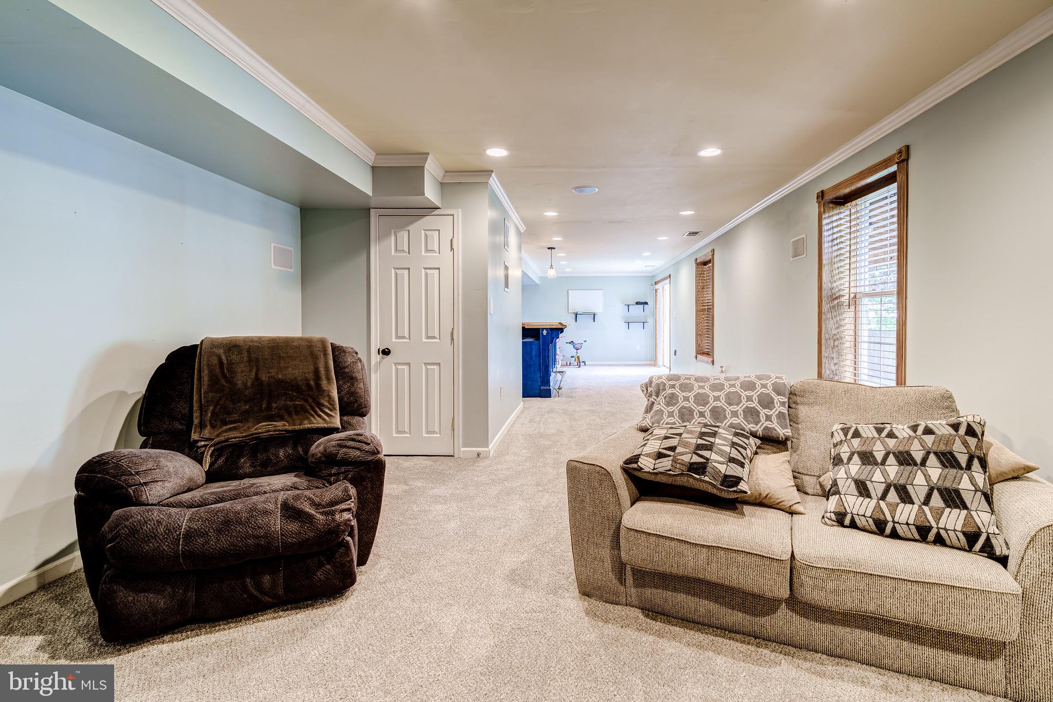 9403 Sonia Ct