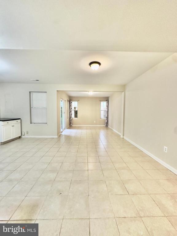 9464 BLACK HAWK CT