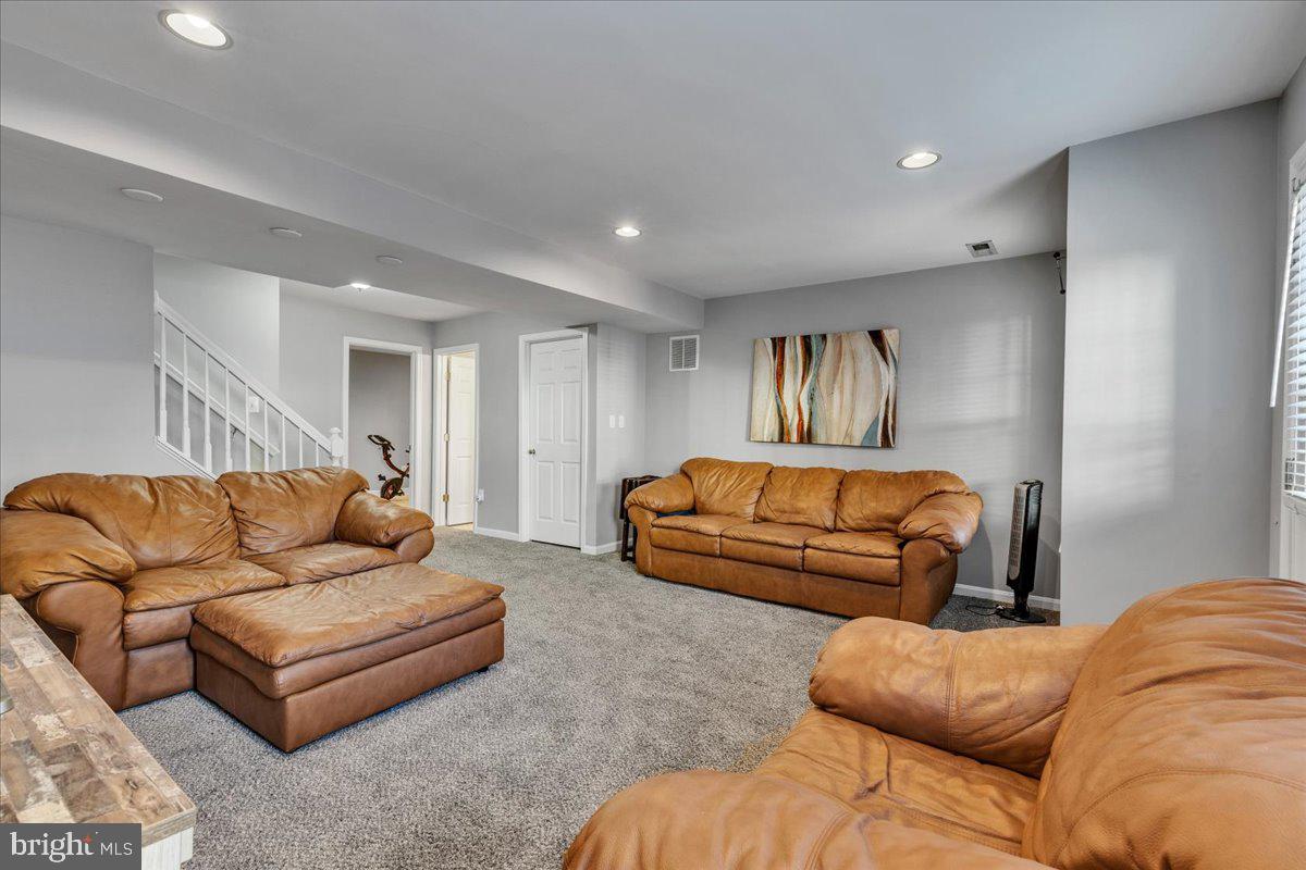 9208 Greenshire Dr