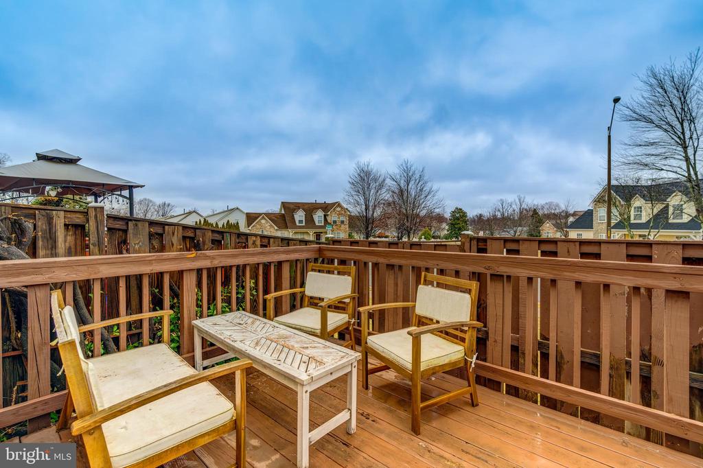 9433 Lanae Ln