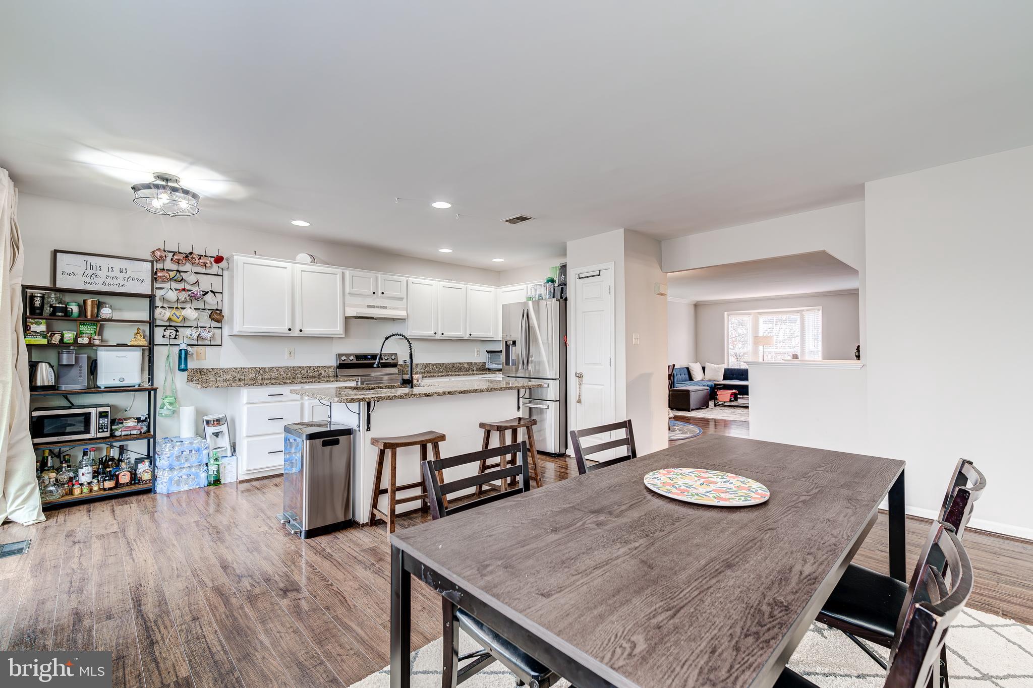 9433 Lanae Ln