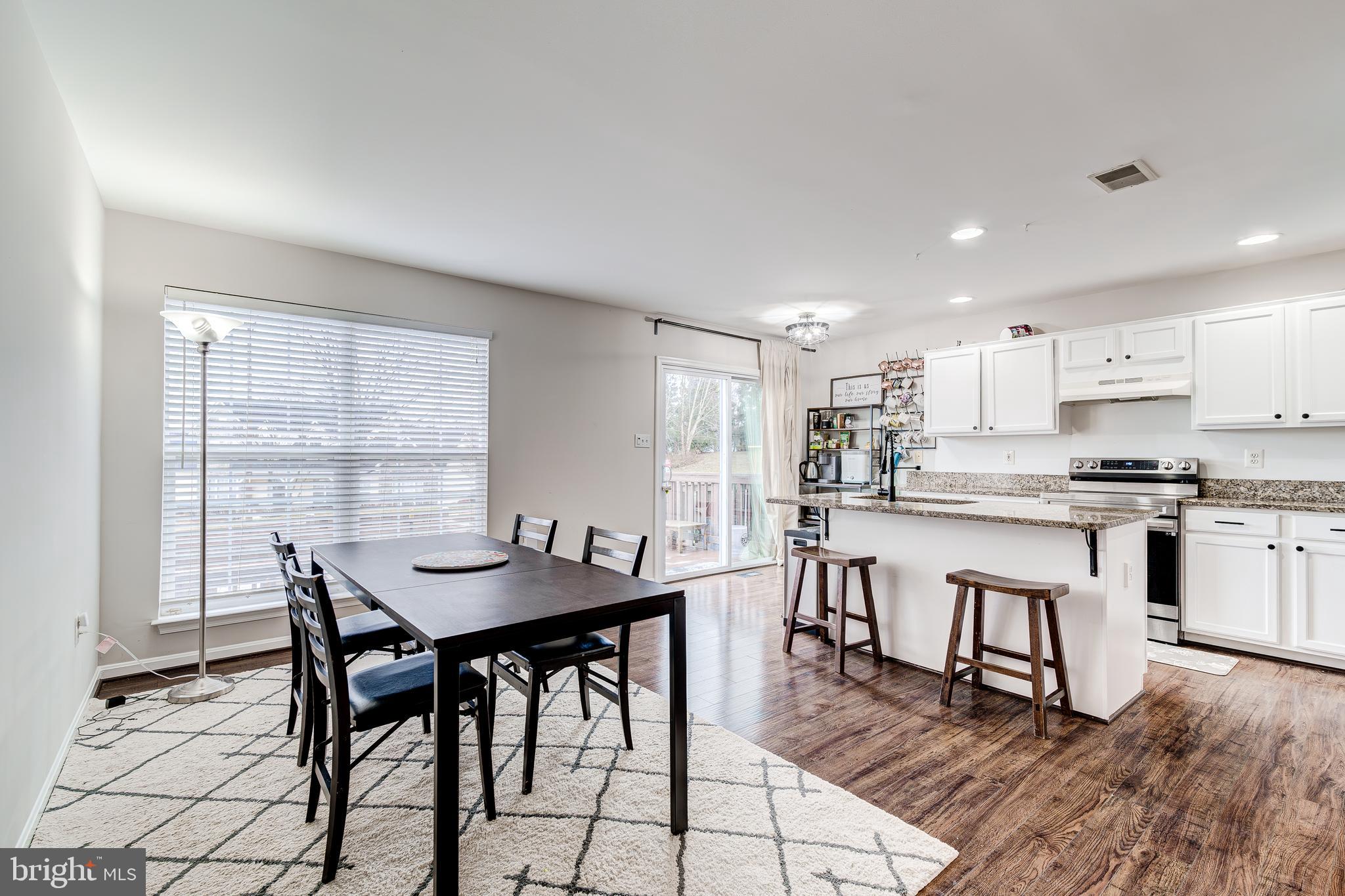 9433 Lanae Ln