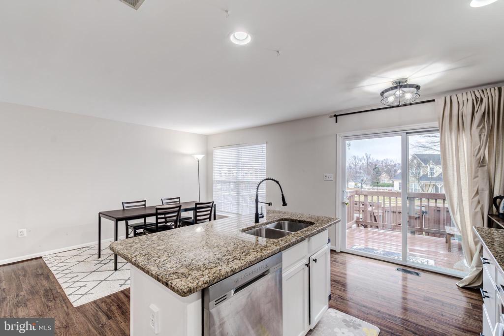 9433 Lanae Ln