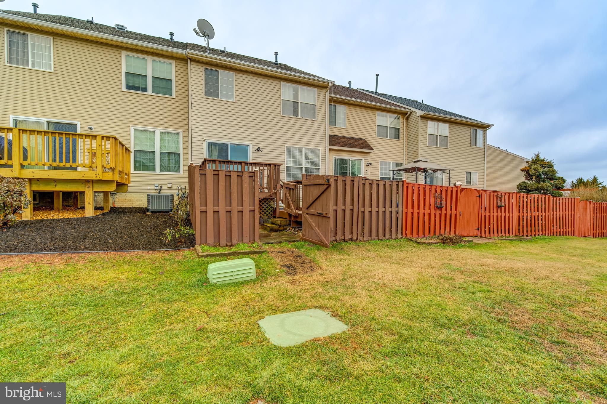 9433 Lanae Ln
