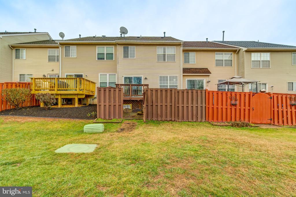 9433 Lanae Ln
