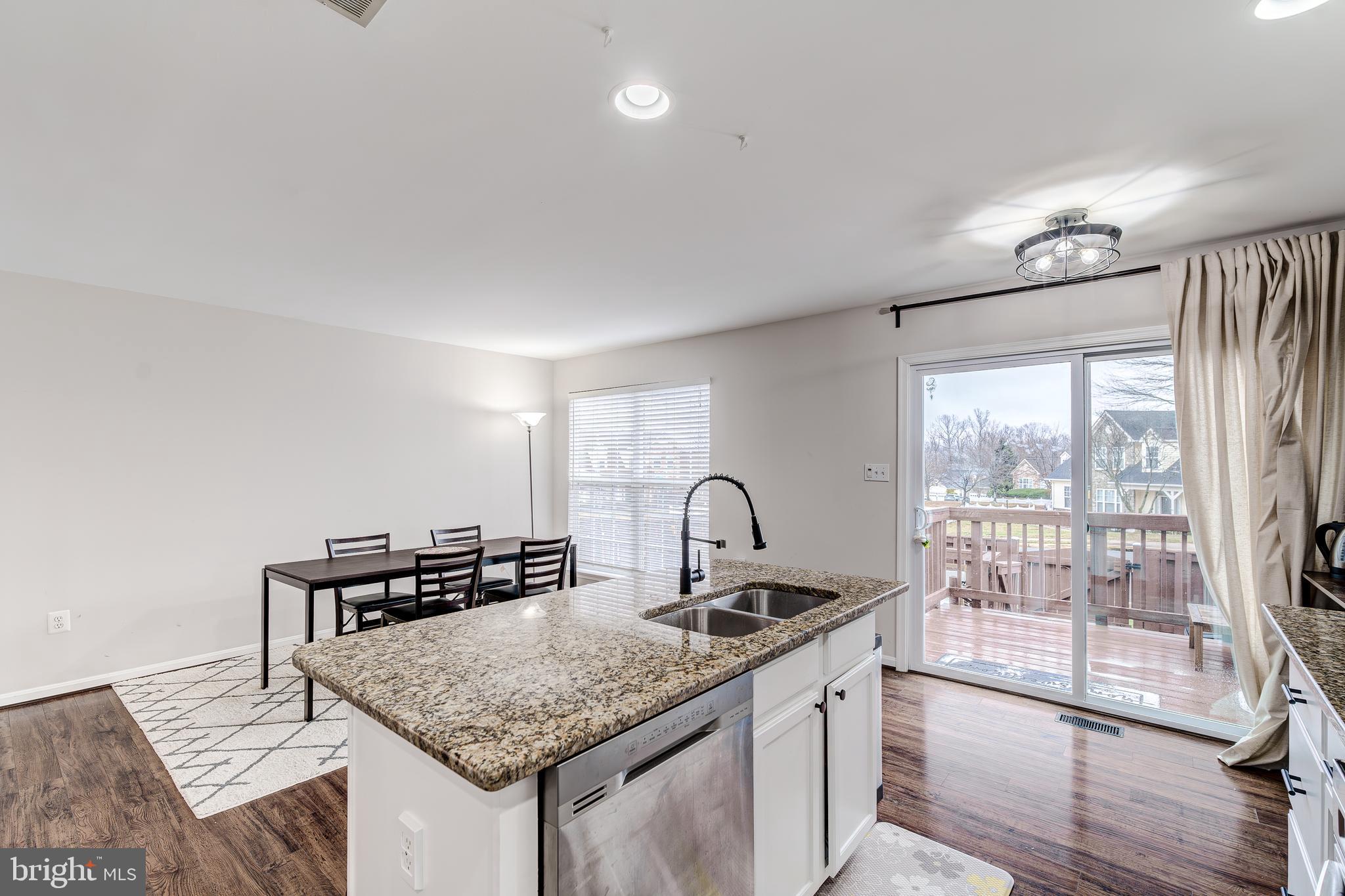 9433 Lanae Ln
