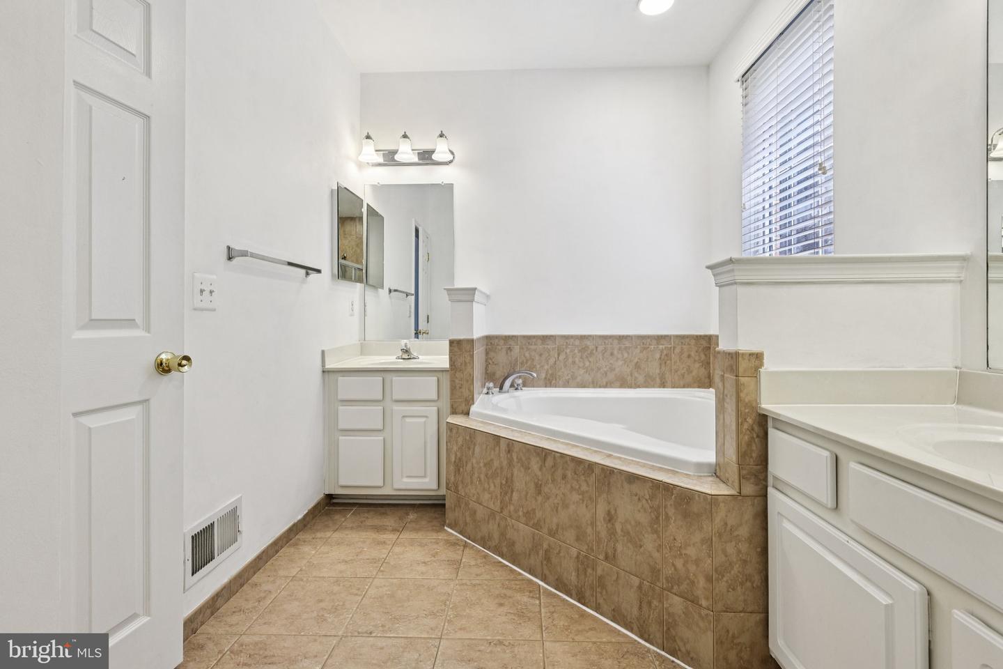 9587 Wheats Way