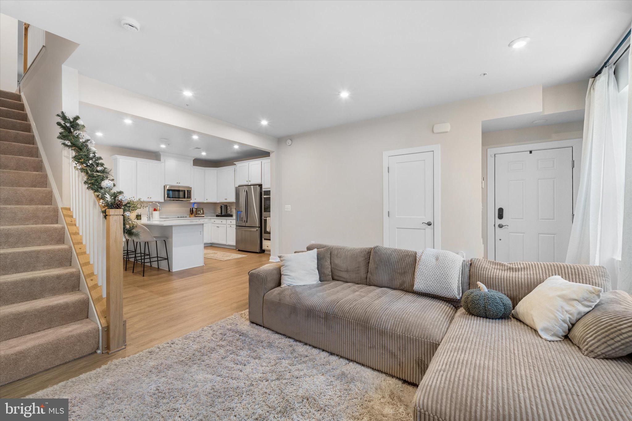 203 PARK CENTRAL TERRACE