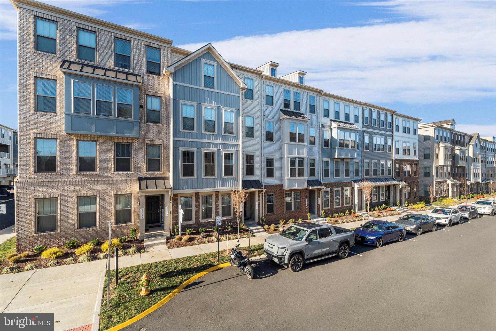 203 PARK CENTRAL TERRACE