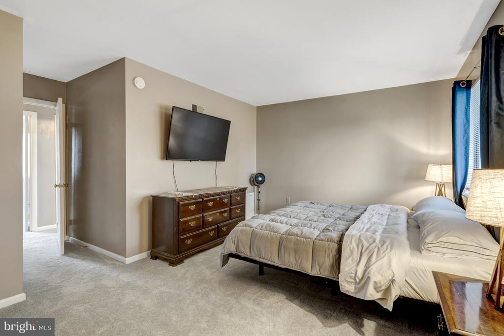8667 MADERA COURT