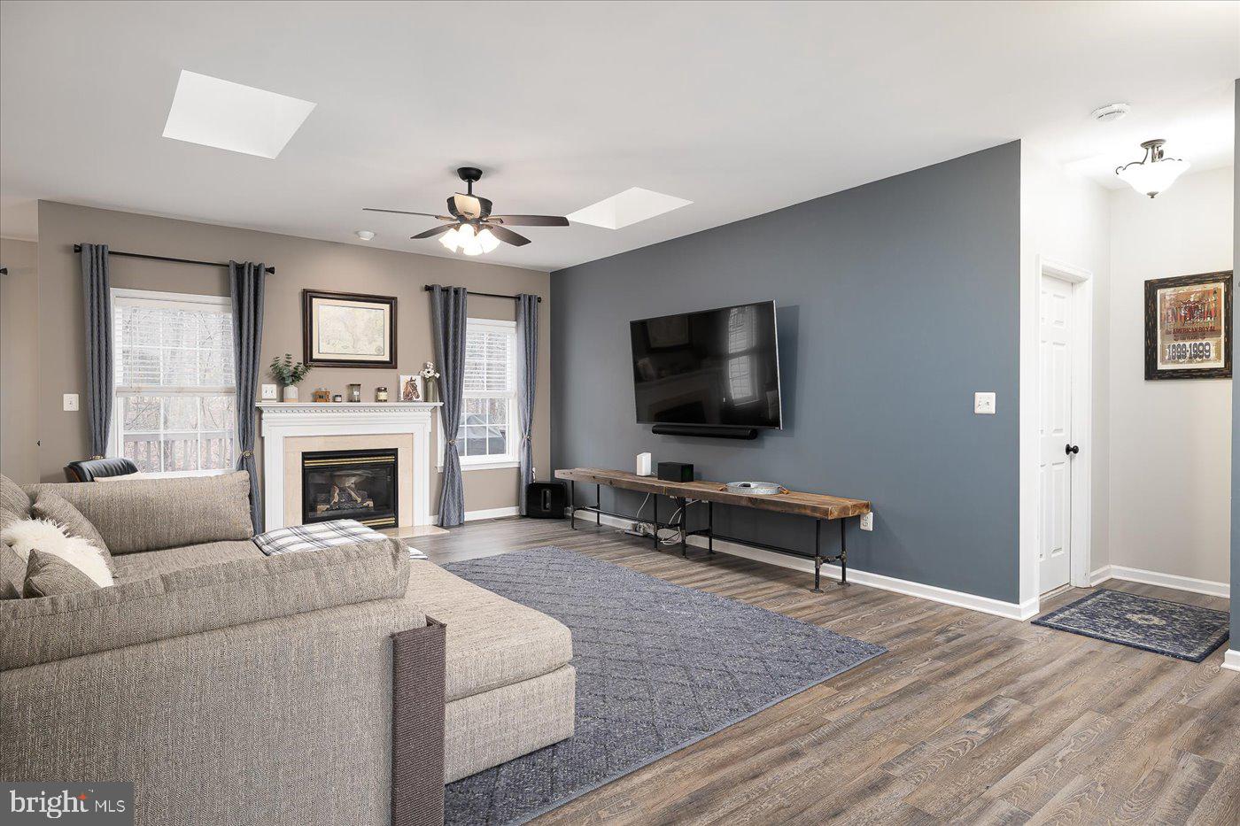 115 Ashlawn COURT