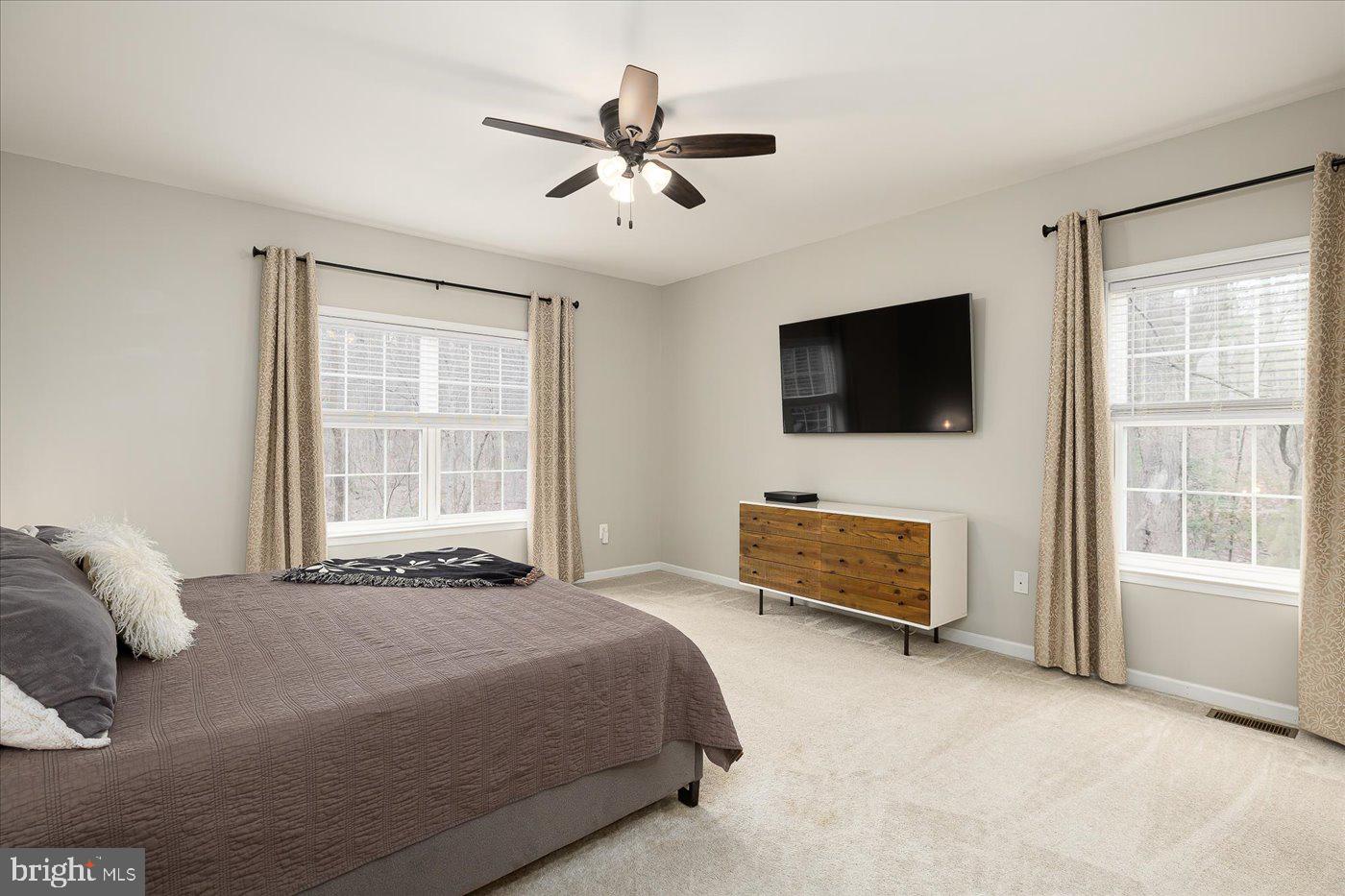 115 Ashlawn COURT