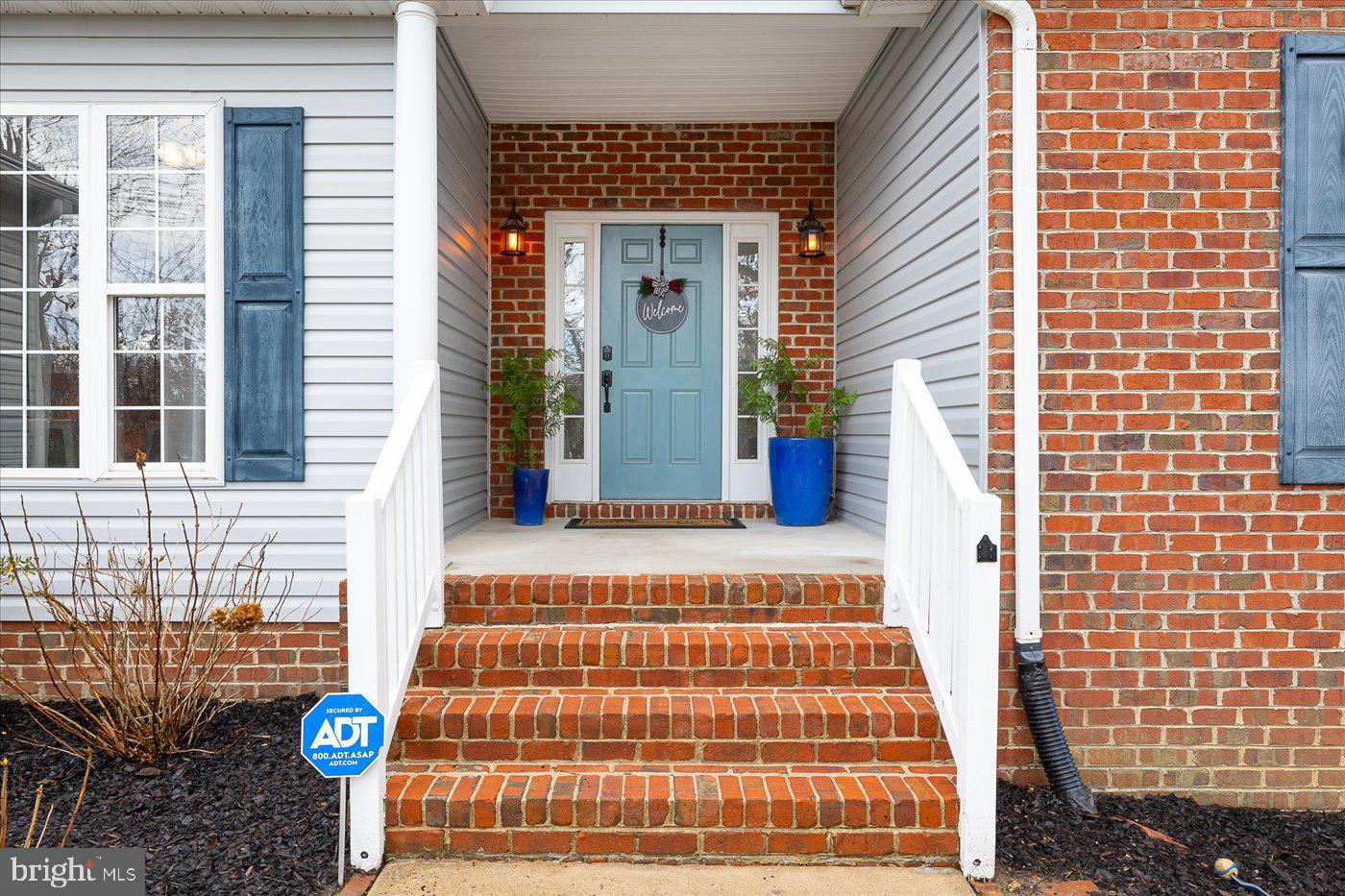 115 Ashlawn COURT