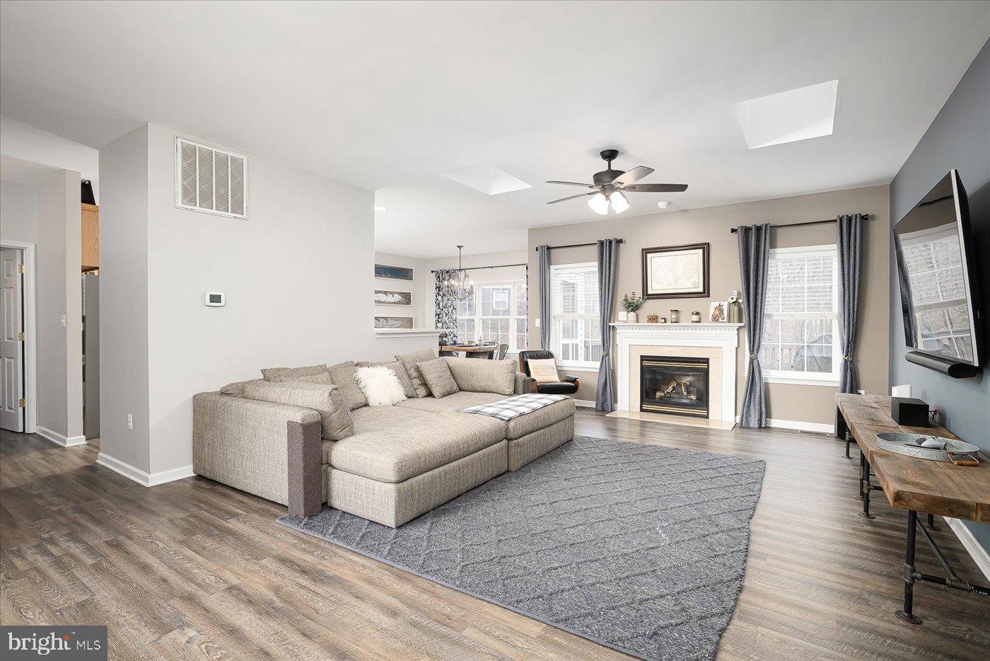 115 Ashlawn COURT