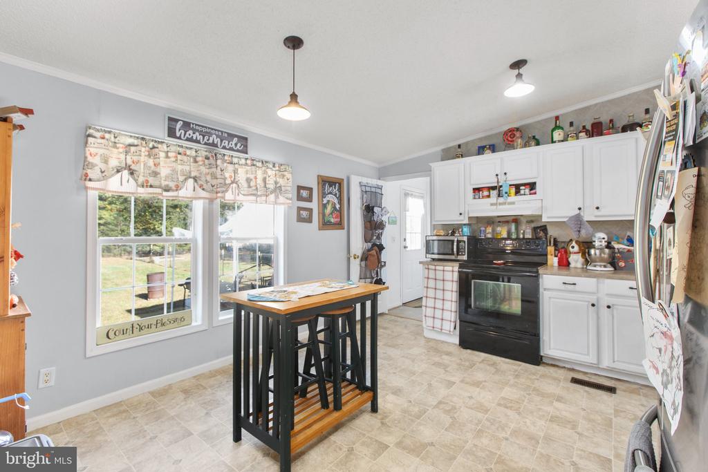 3320 Rapidan Hills Dr