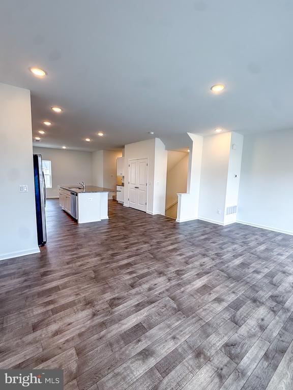 2584 COUGAR LN