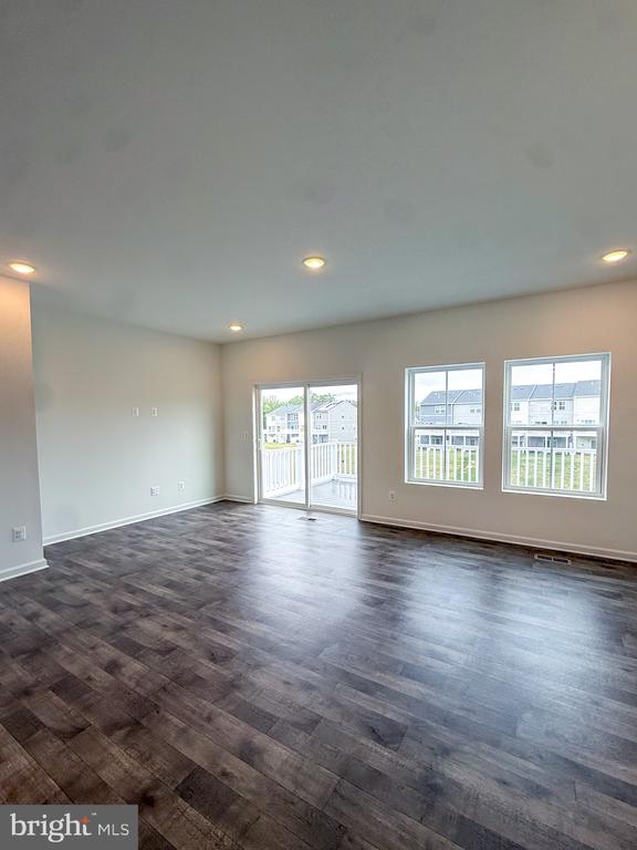 2584 COUGAR LN