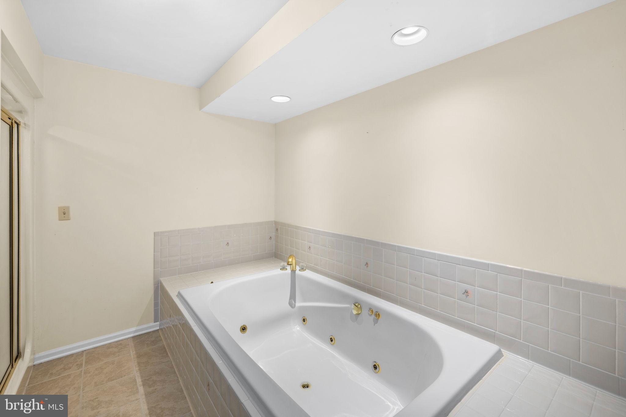 6357 SPOTSWOOD TRL