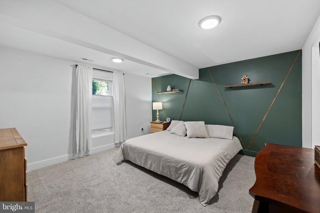 3283 FLAT RUN ROAD