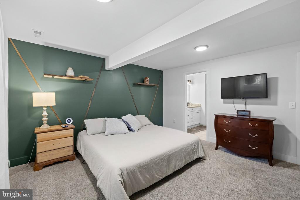 3283 FLAT RUN ROAD