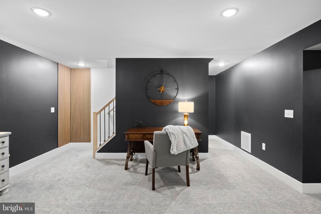 3283 FLAT RUN ROAD