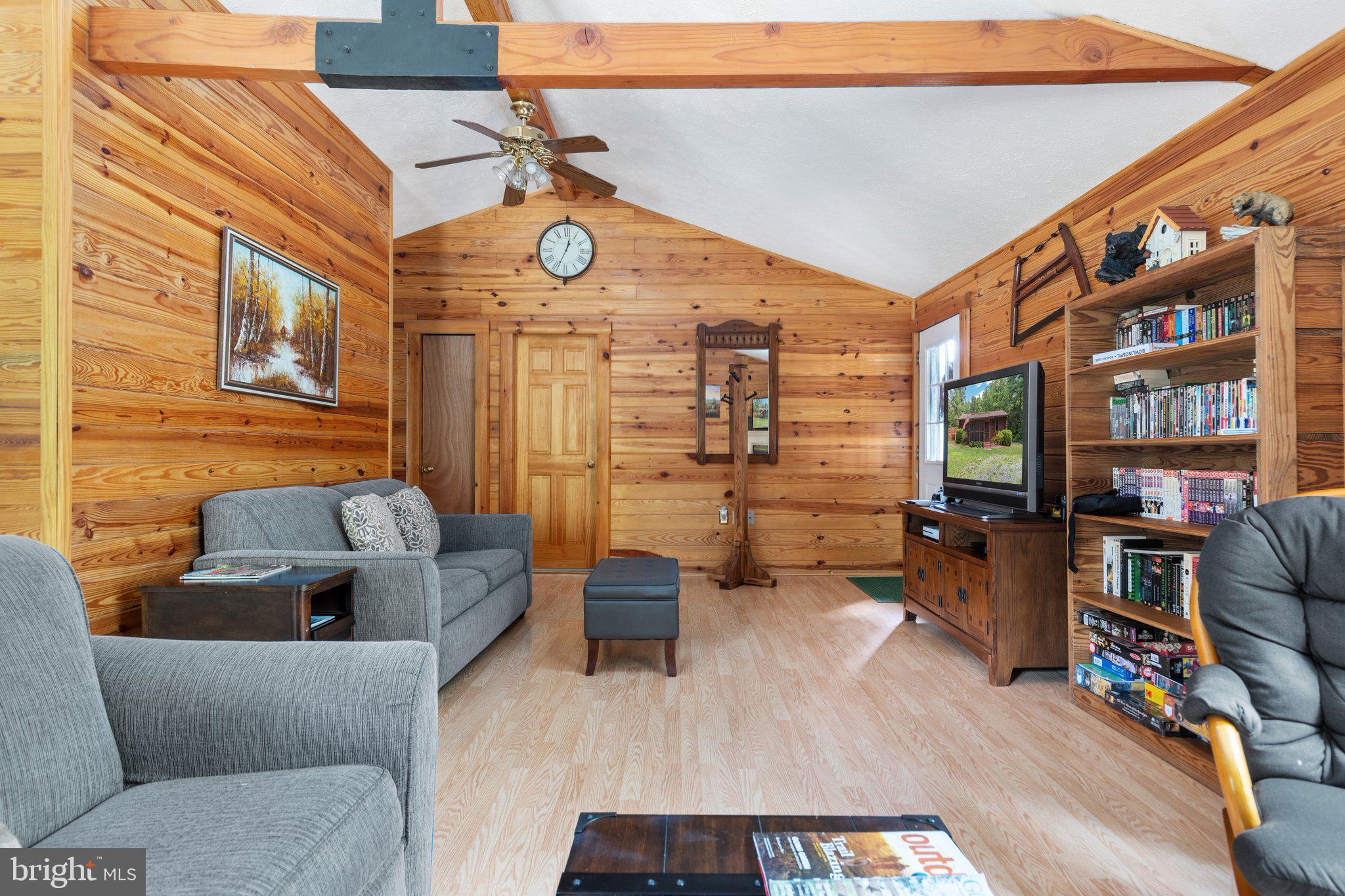 432 CARDINAL DRIVE
