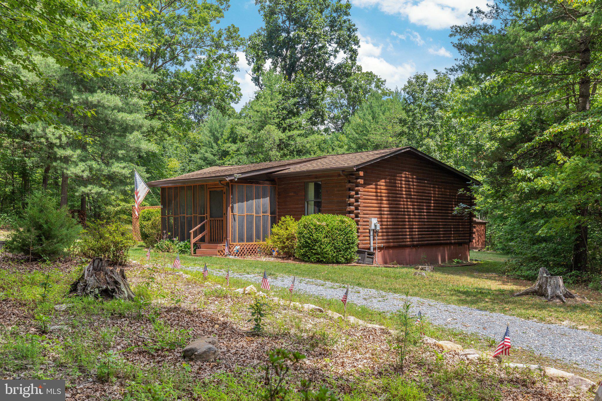 432 CARDINAL DRIVE