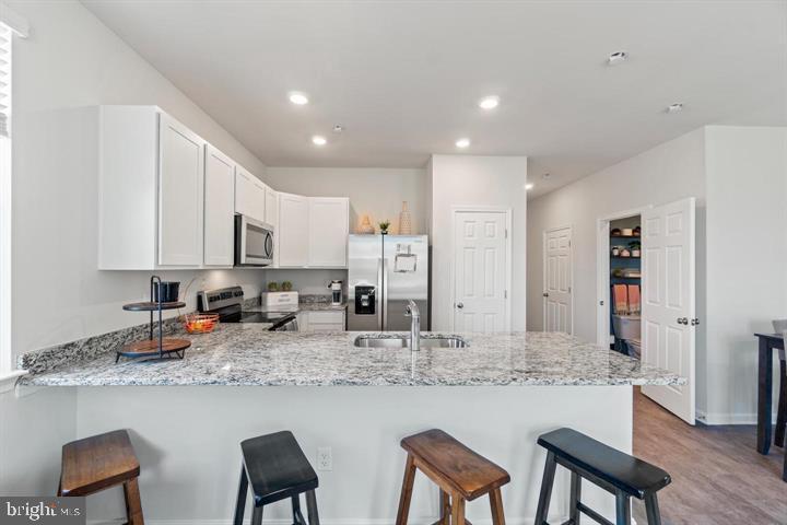 218 BAKER DR