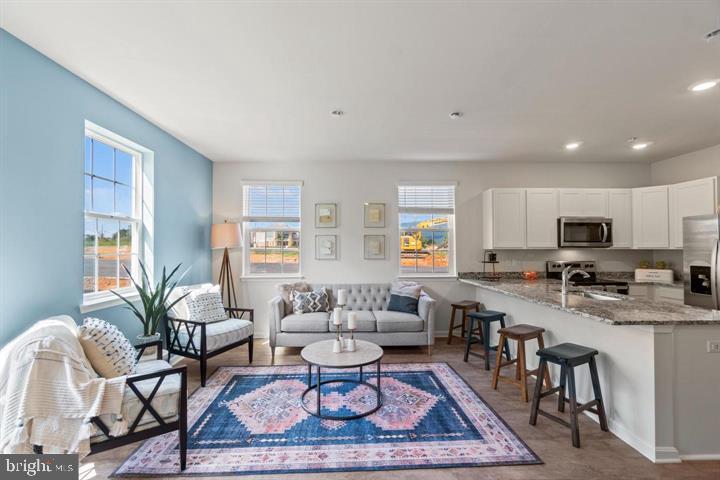 218 BAKER DR